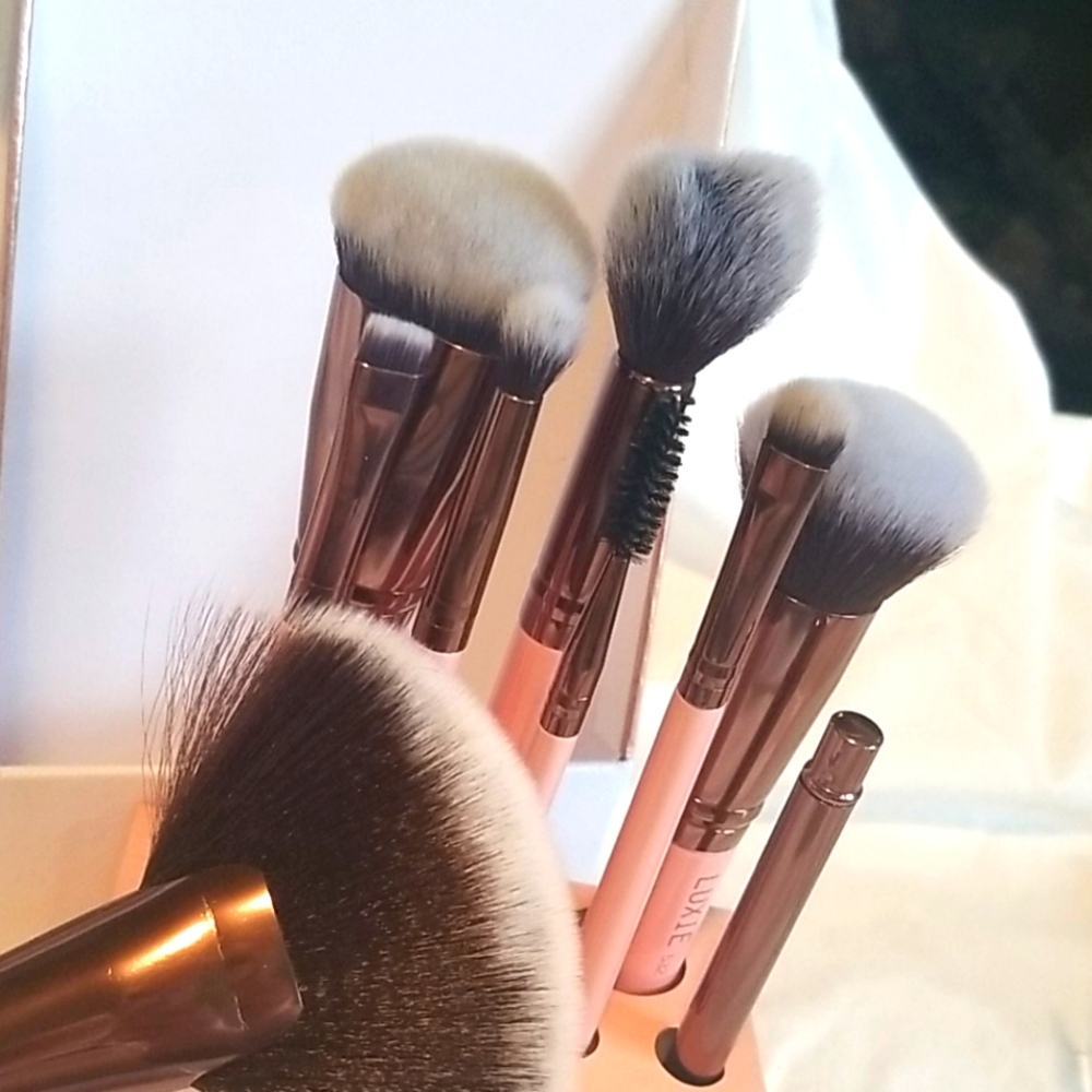Luxie Rose Gold Brush Set . BRAND NEW.